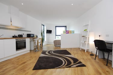 1 bed studio, Superior Studios, 2A Old Town Street, City Centre, Plymouth, PL11AE - Image 2